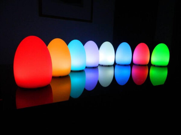 Offene quadratische LED-Würfelbeleuchtung 16 Farben RGB-Weiß wiederaufladbare Multifunktionsfernb - VDD World DE