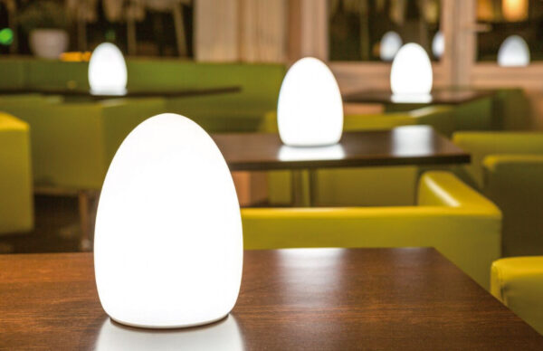 Offene quadratische LED-Würfelbeleuchtung 16 Farben RGB-Weiß wiederaufladbare Multifunktionsfernb - VDD World DE