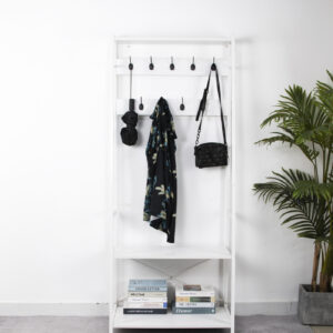 Elegante weiße Garderobe mit Sitzbank und Schuhregal – platzsparend und stilvoll!