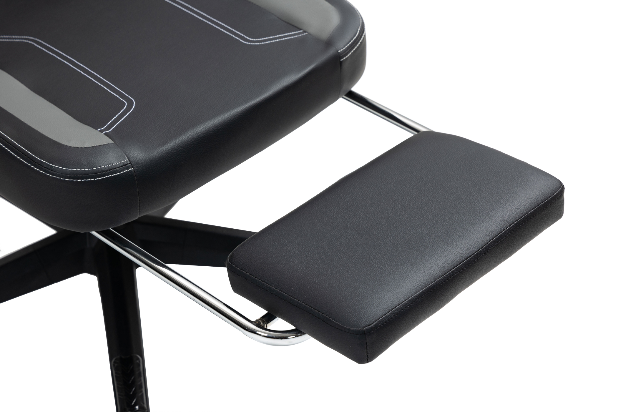 VDD - Schwarz-grauer Gaming-Stuhl - Fußstütze - ergonomisch - höhenverstellbar - VDD World DE VDD - Schwarz-grauer Gaming-Stuhl - Fußstütze - ergonomisch - höhenverstellbar - VDD World DE