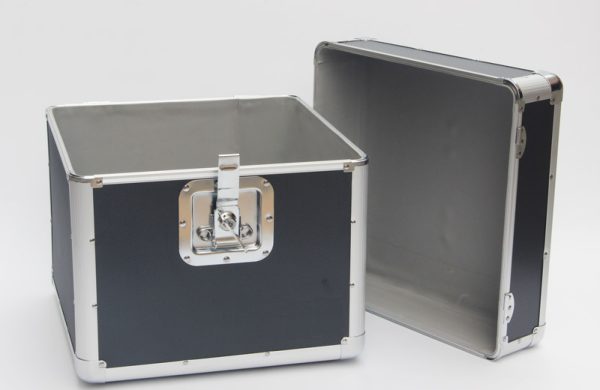   Vinyl-Etui LP-Etui für 70 bis 100 Teller aus abschließbarem schwarzem Aluminium