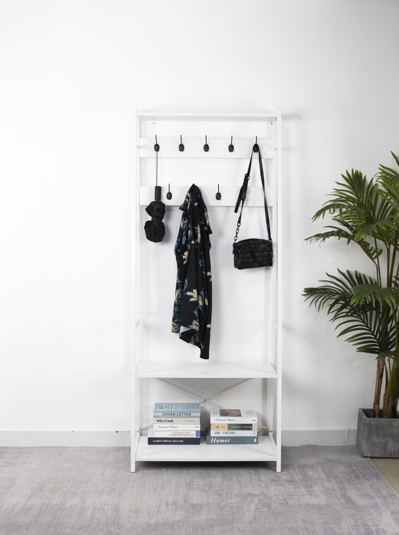 Elegante weiße Garderobe mit Sitzbank und Schuhregal – platzsparend und stilvoll! - alternatives Bild