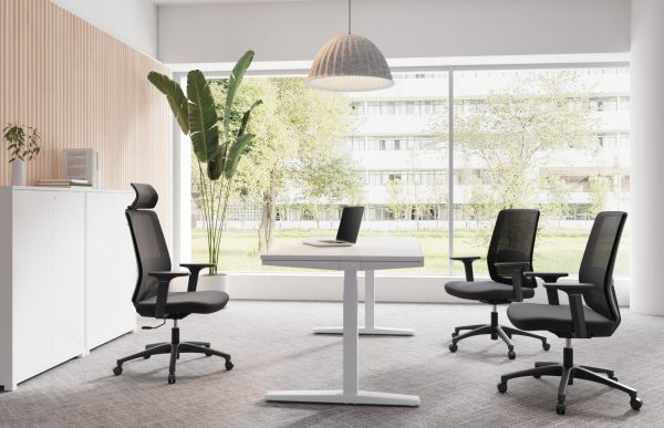   VDD – Bürostuhl – ergonomisch – neigbar – schwarz