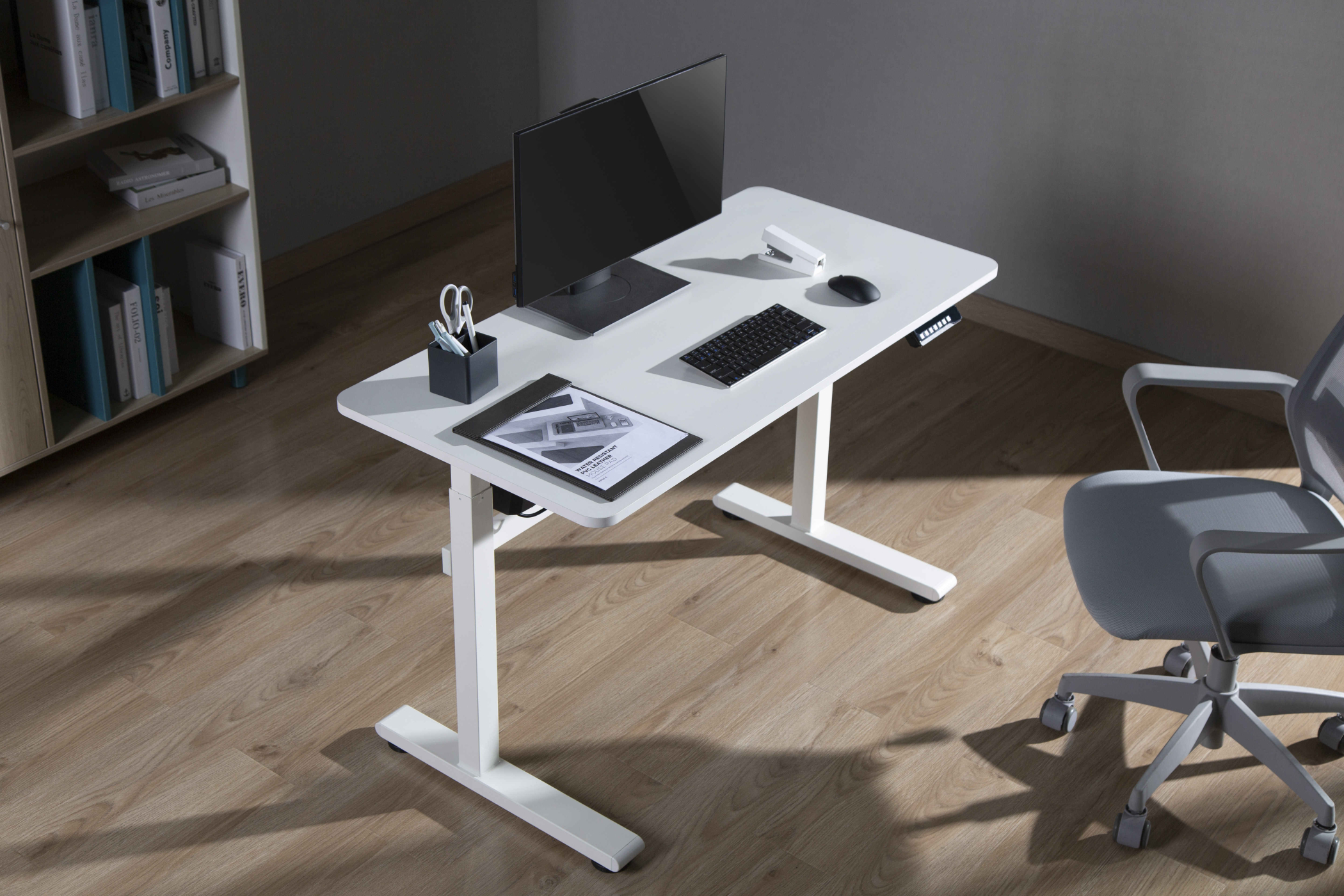 Schreibtisch-Sitzständer elektrisch höhenverstellbar - 118 x 58 cm - weiß - alternatives Bild