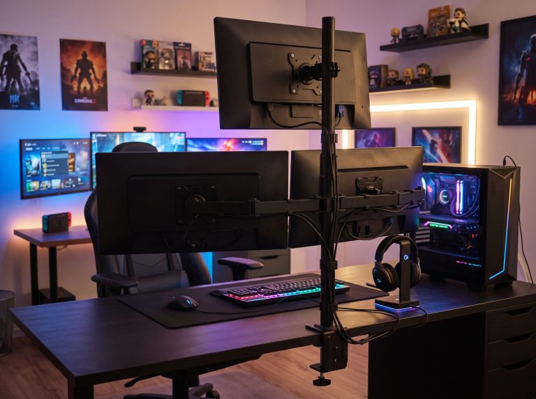 VDD Gaming – Monitorständer –  Für 3 Monitore geeignet – Monitorhalterung – schwarz - alternatives Bild